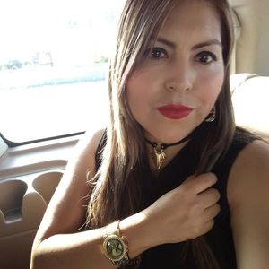 Meet your Posher, Maria